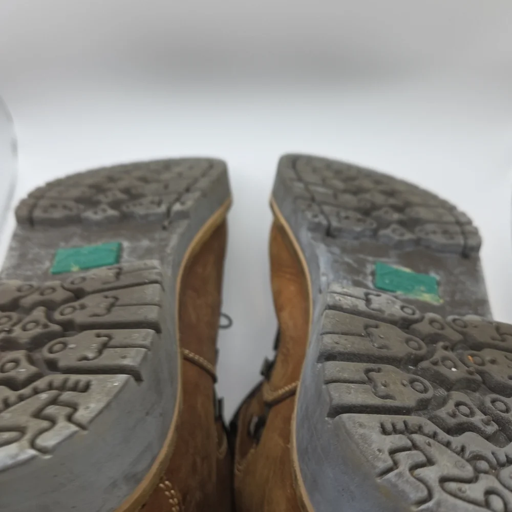 Sturdy Brown Leather‎ Men's Hiking Boots